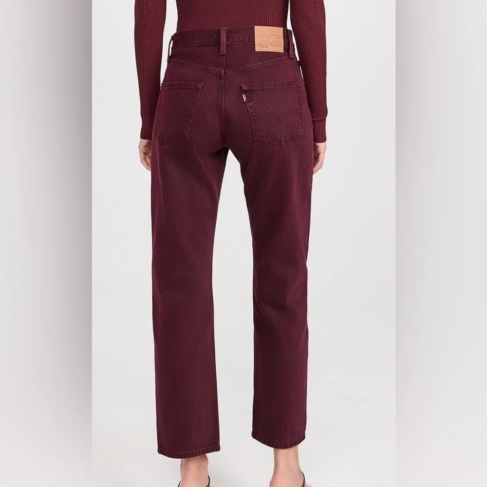 NWT! Levi's Women's Jeans in Burgundy Size 27 - Picture 3 of 11